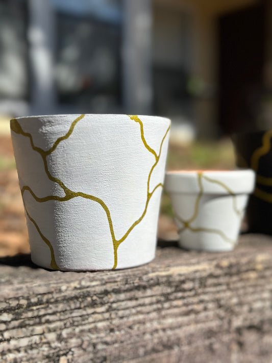 White & Black Small Kintsugi Pots