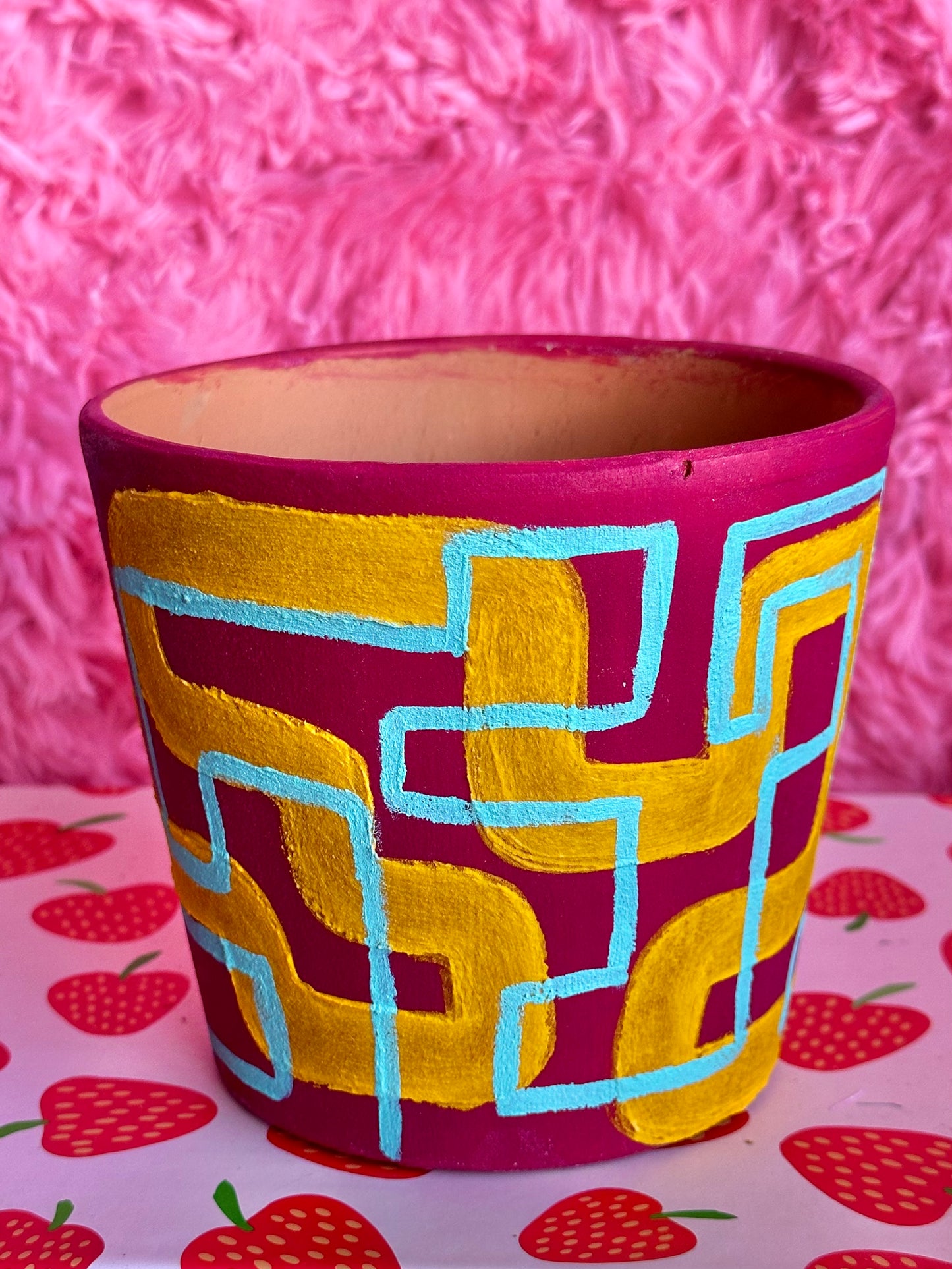 Maroon & Yellow Pot